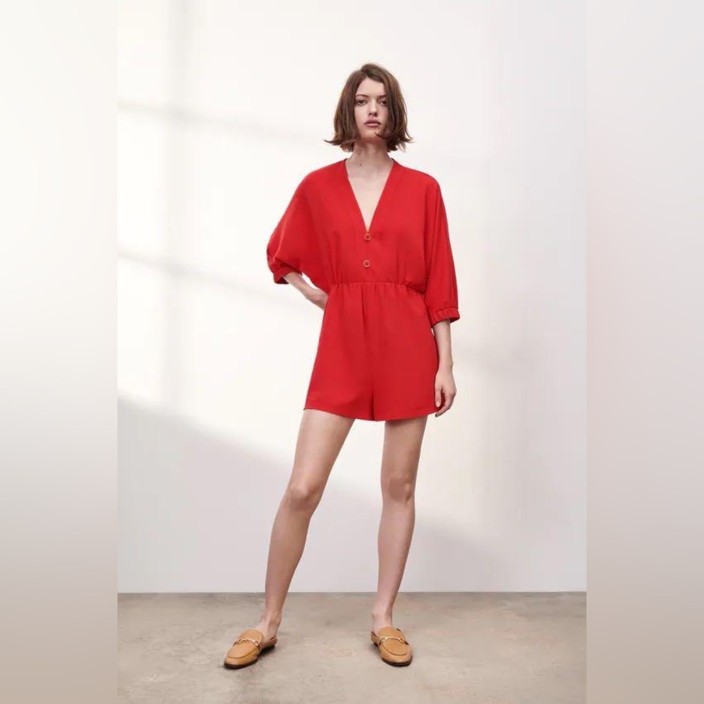Zara red romper with long sleeves and buttons size S